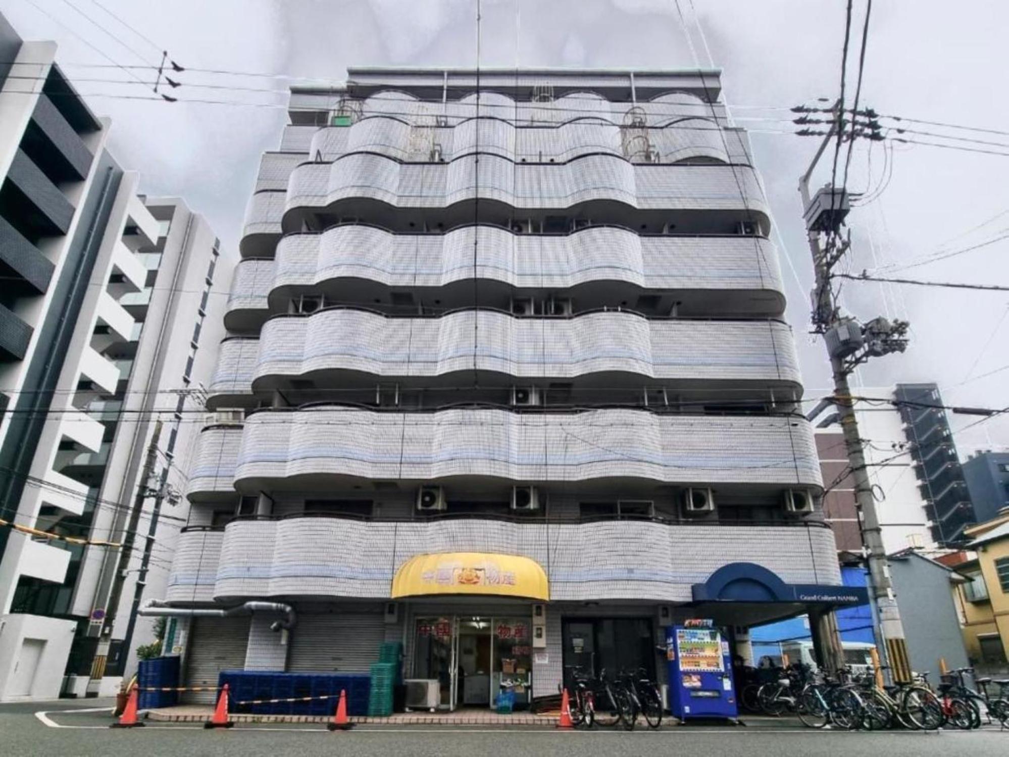 9人可能/難波駅一駅/40m2/ Gran303 Appartamento